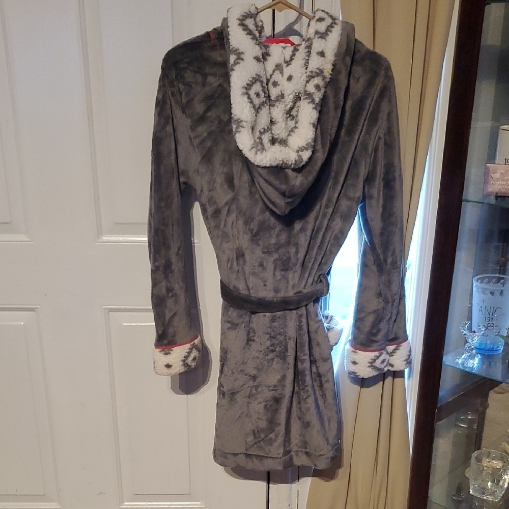 Secret Treasures Gray Robe with Patterned Trim - Picture 3 of 3
